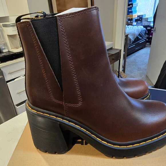 Dr. Martens Spence Flared Heel Ankle Boots Brown Leather Women’s 8 31756201 NEW - Picture 3 of 14